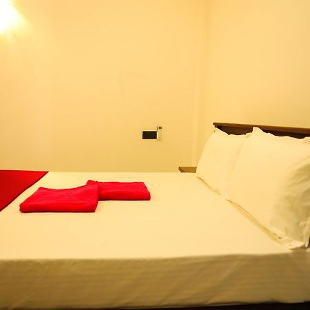 One 8 Mirissa Apartment Екстериор снимка