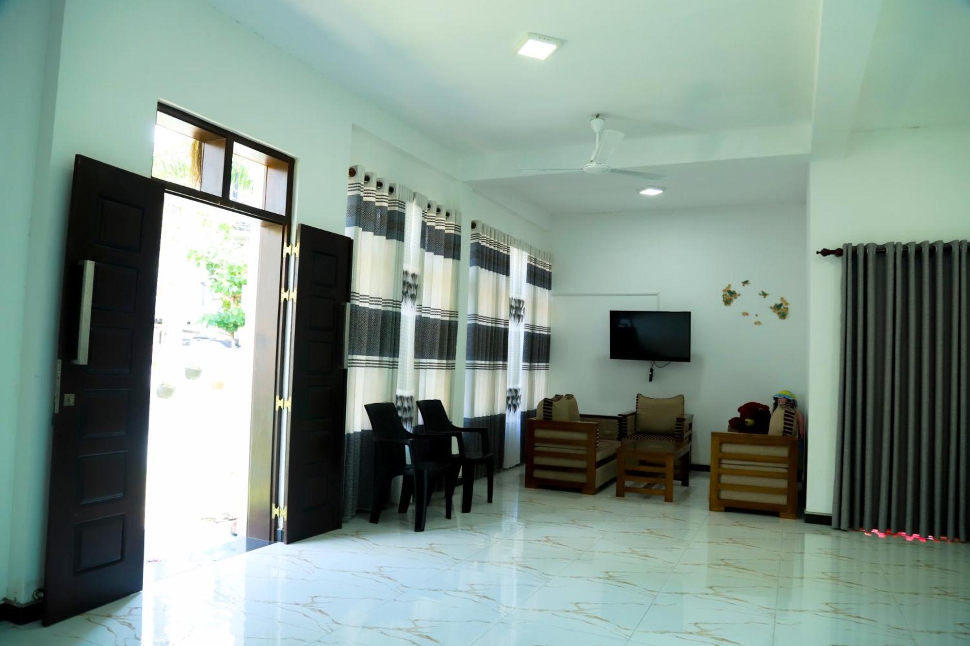 One 8 Mirissa Apartment Екстериор снимка